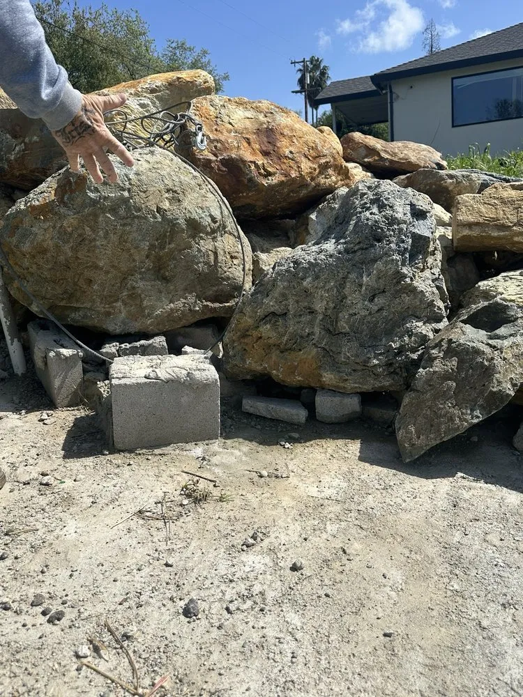 Reliable yard cleanup service experts serving Loomis, CA - River City Vinyl Fence