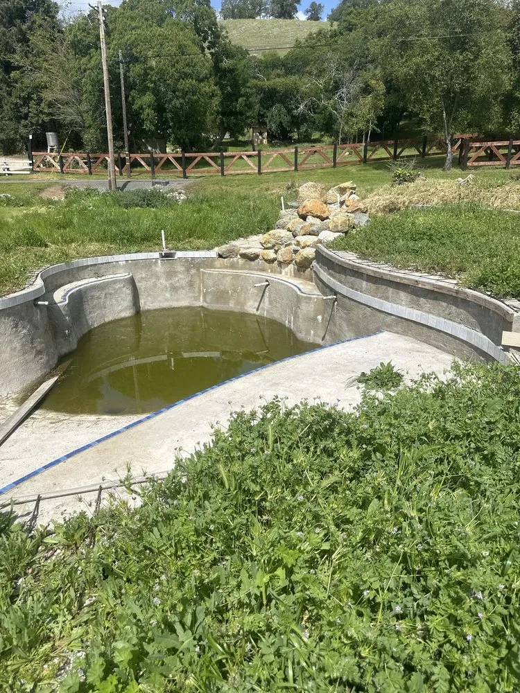 Custom landscaping services in Loomis, CA by River City Vinyl Fence