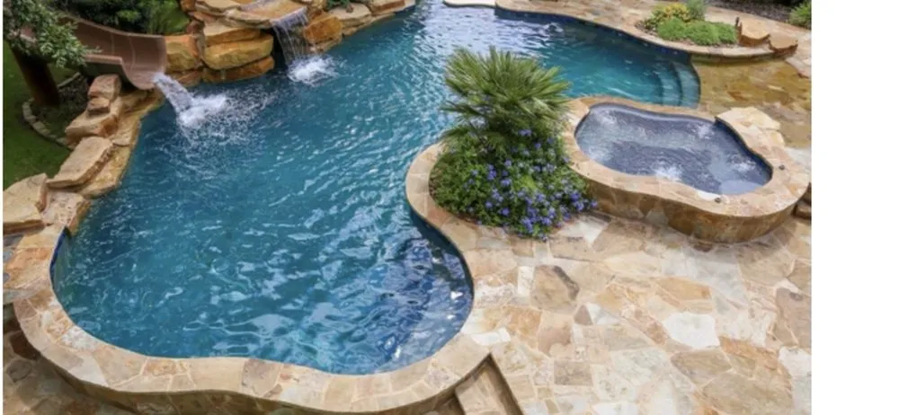 Custom yard cleanup service in Loomis, CA - River City Vinyl Fence