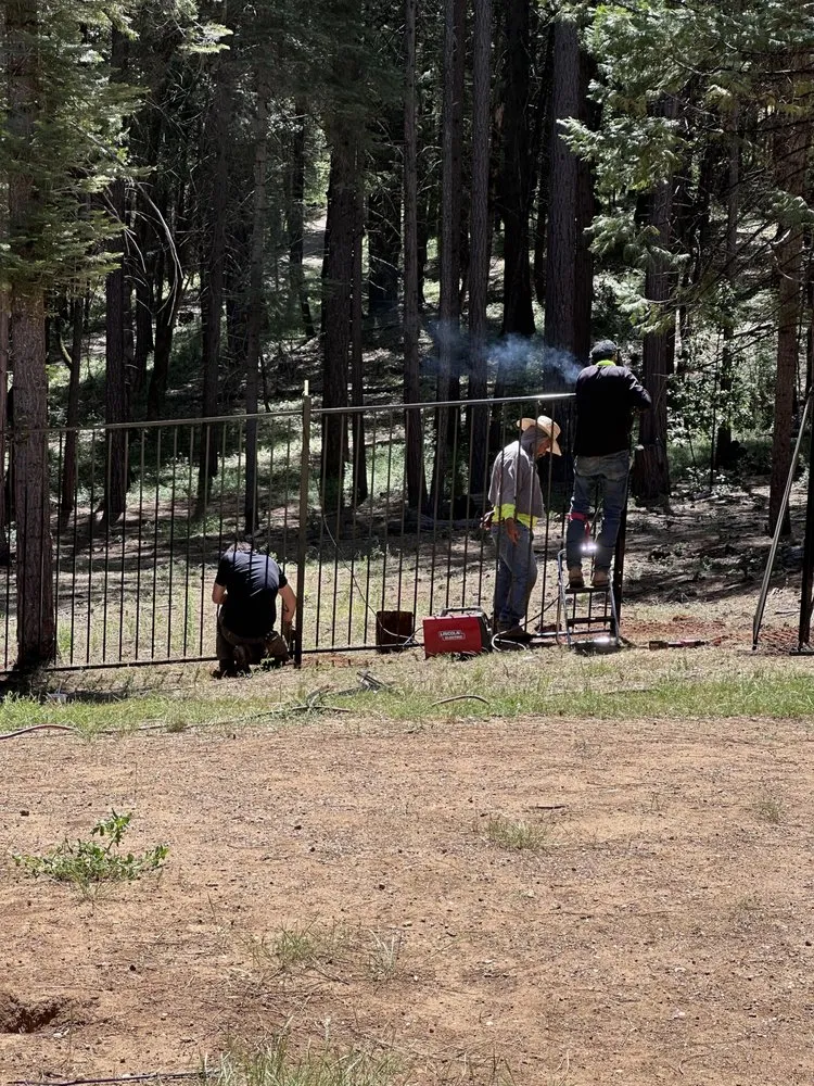 Custom yard cleanup service in Loomis, CA - River City Vinyl Fence