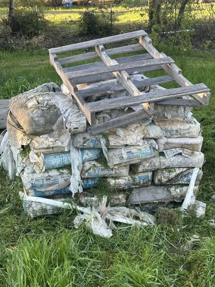 Reliable yard cleanup service in Loomis, CA - River City Vinyl Fence