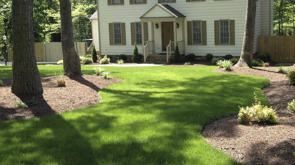 Professional residential landscaping in Richmond, VA - River Oaks Grounds Management