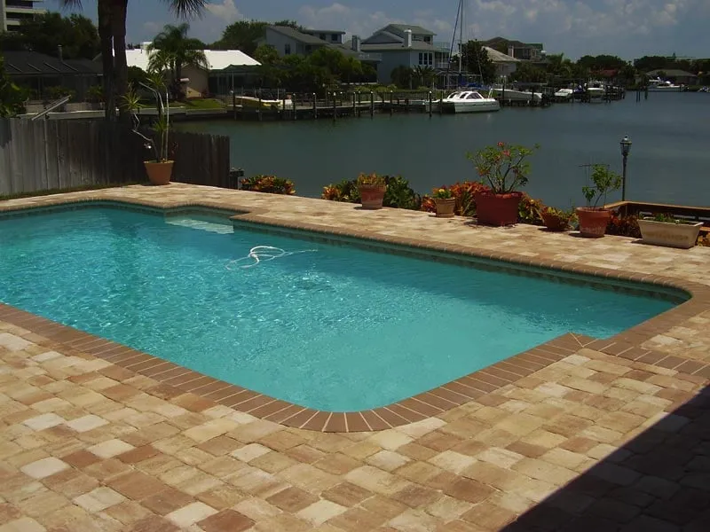 Top-rated yard cleanup service in Jacksonville, FL by River Oaks Outdoor