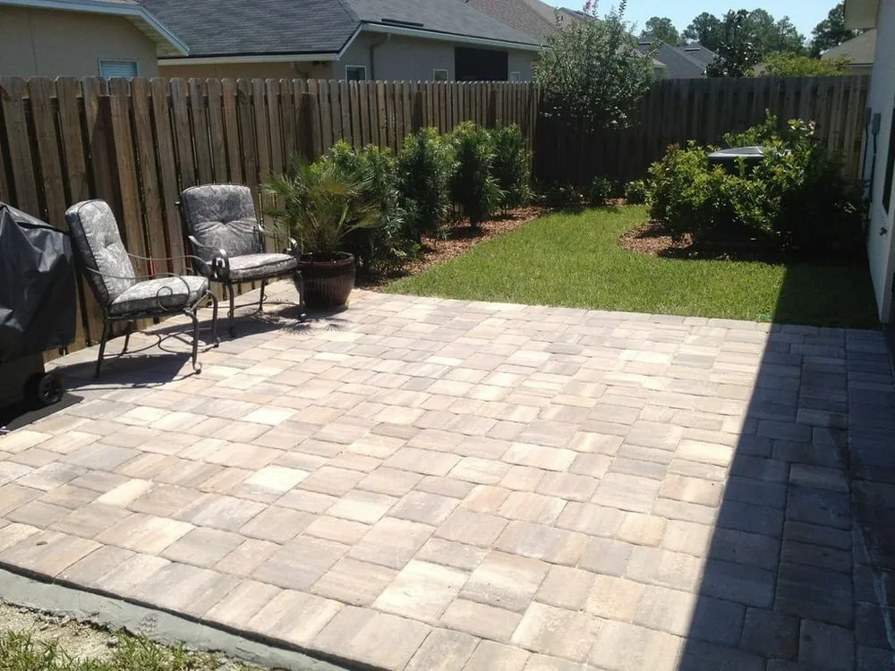Professional outdoor landscaping for homes in Jacksonville, FL by River Oaks Outdoor