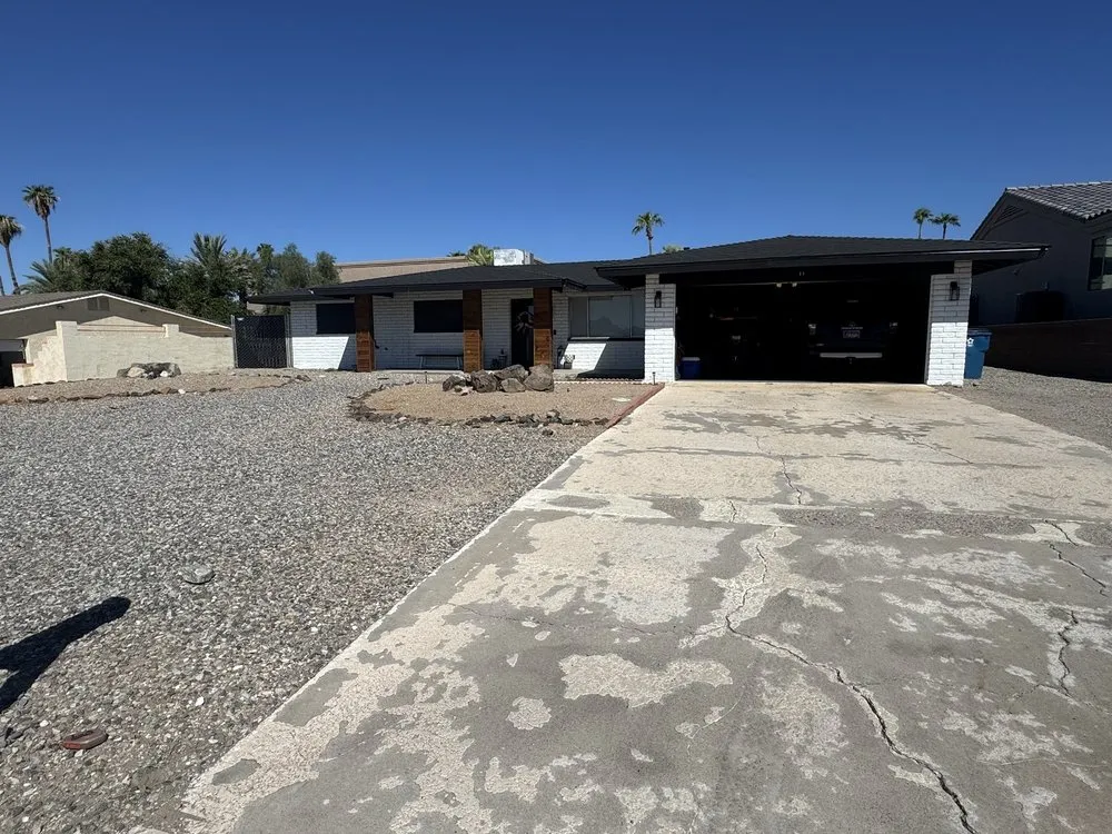 Professional outdoor landscaping experts serving Lake Havasu City, AZ - River Palm Landscaping