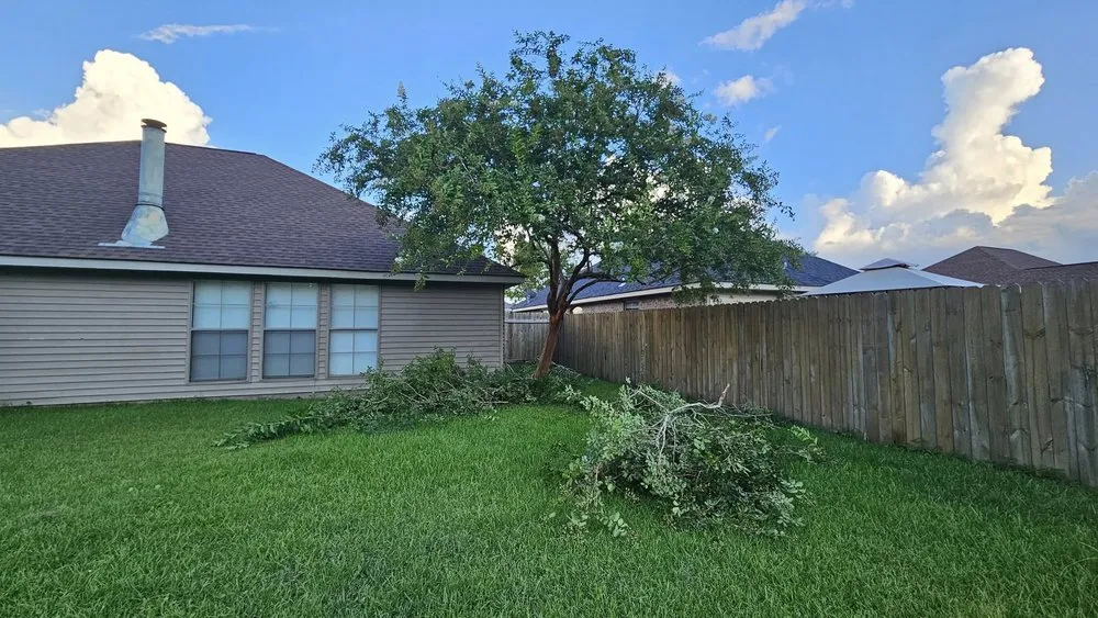 Expert lawn mowing service in Laplace, LA - River Parish Lawn & Landscape