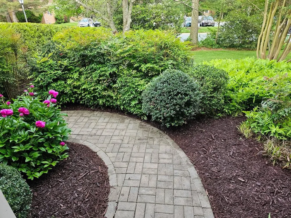 Custom garden landscaping for residential properties in Potomac, MD by River Road Landscaping