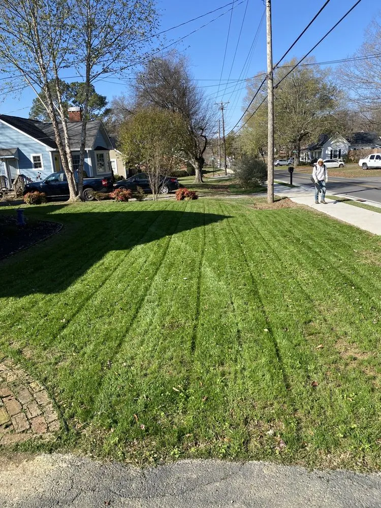 Custom yard maintenance experts serving Cleveland, TN - River Rock Landscaping