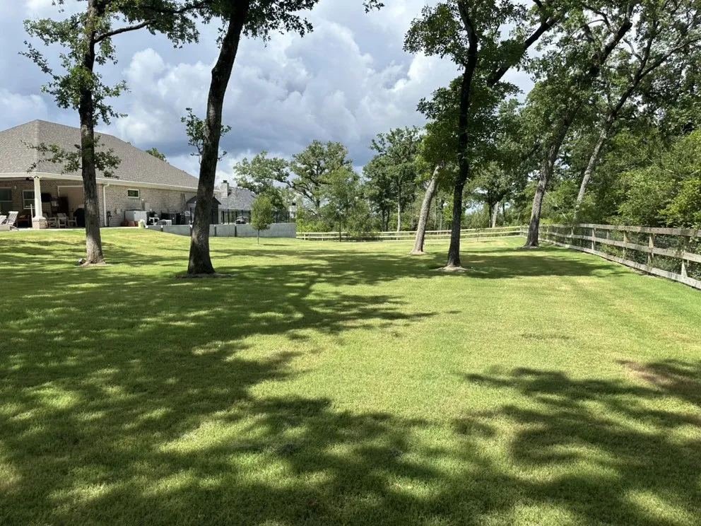 Top-rated landscape installation in Navasota, TX by River Rock Landscaping