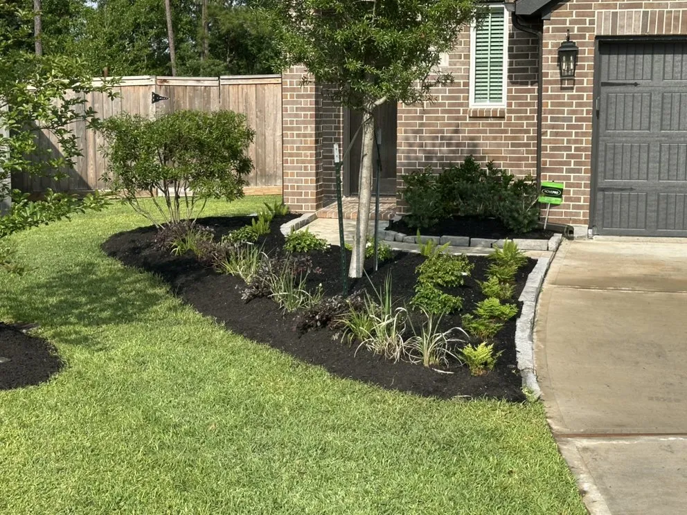 Custom landscaping services in Navasota, TX by River Rock Landscaping