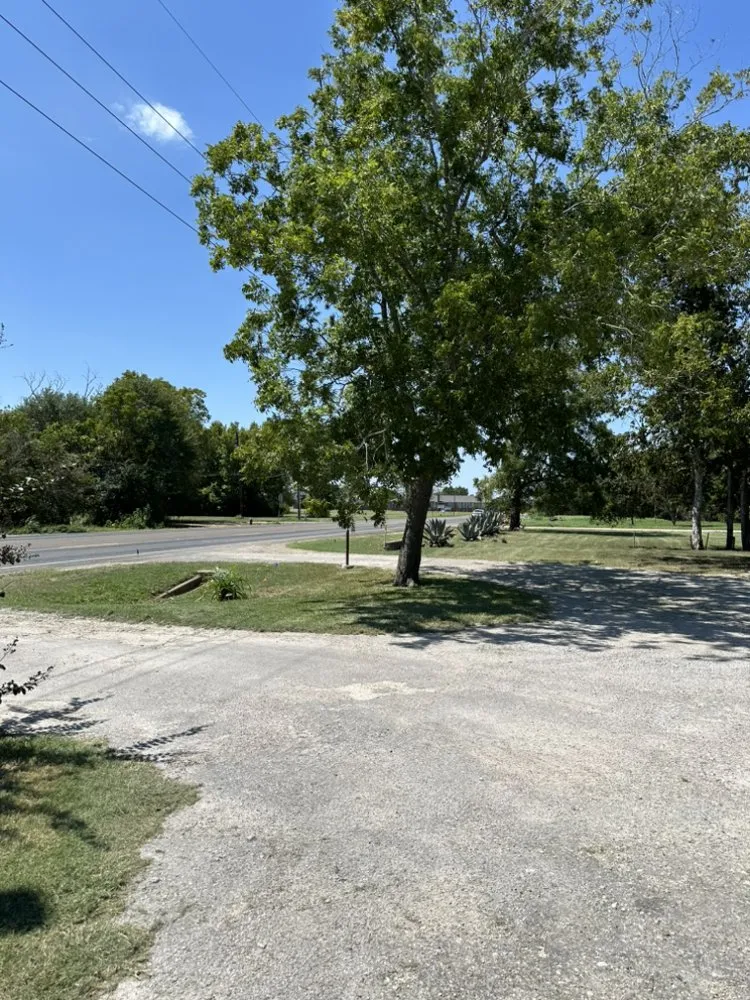 Top-rated landscaping services in Navasota, TX by River Rock Landscaping