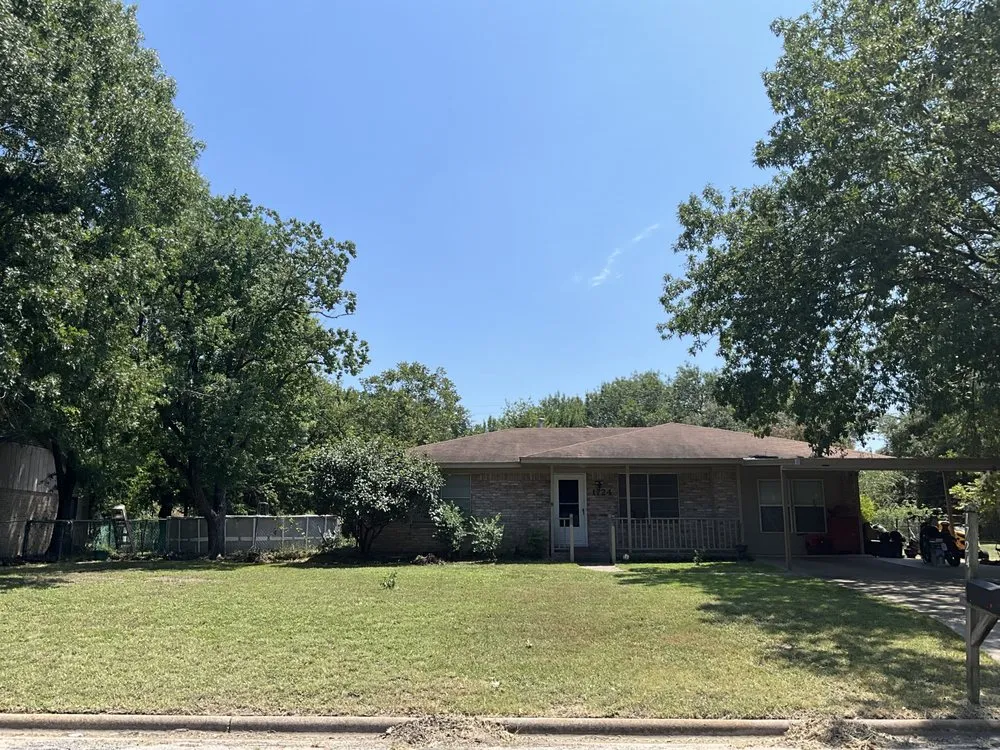 Local yard maintenance with custom design across Navasota, TX - River Rock Landscaping