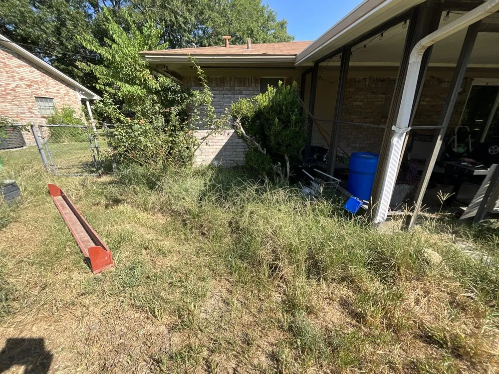 Trusted lawn mowing service experts serving Navasota, TX - River Rock Landscaping