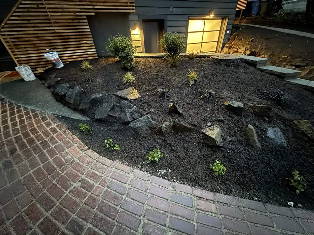 Expert garden landscaping in Tacoma, WA by River Rock Landscaping Services