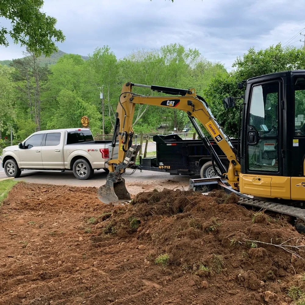 Reliable yard maintenance for residential properties in Asheville, NC by River Side Outdoor