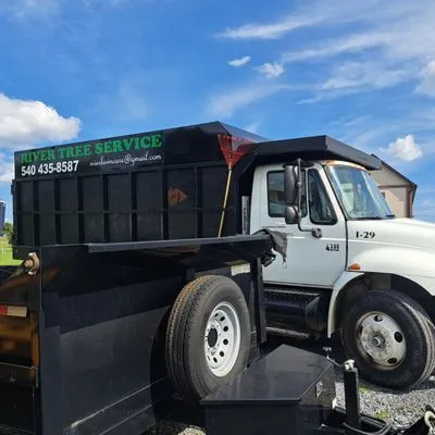 River Tree Services Logo