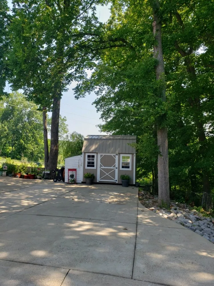 Professional garden landscaping in Clarksville, TN by River Valley Tree Service