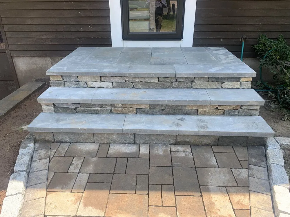 Trusted lawn care service experts serving Bloomfield, CT - Rivera Brothers Landscaping