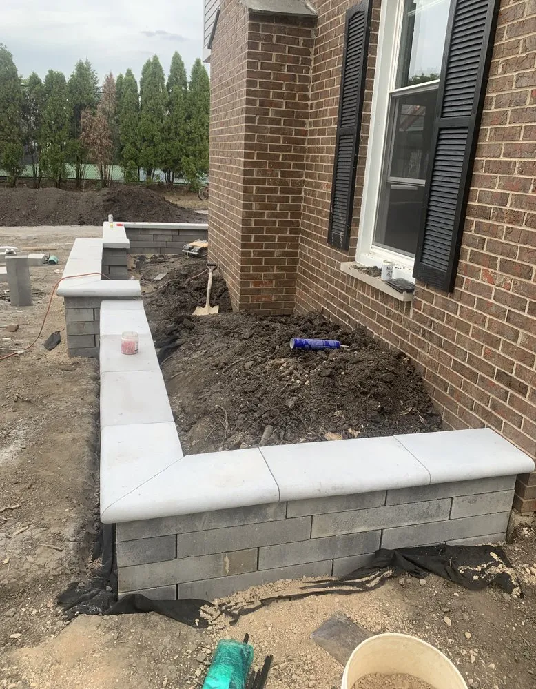 Professional landscaping services in Round Lake Beach, IL by Rivera Concrete Paving