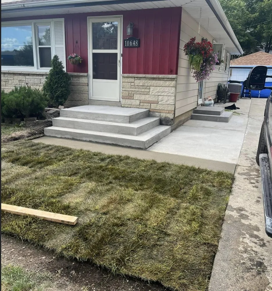 Professional residential landscaping experts serving Round Lake Beach, IL - Rivera Concrete Paving