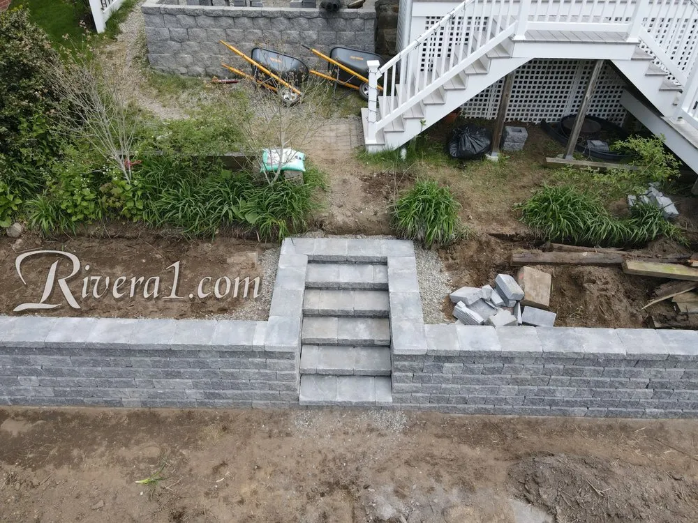 Professional yard maintenance experts serving Lebanon, CT - Rivera Construction & Hardscaping