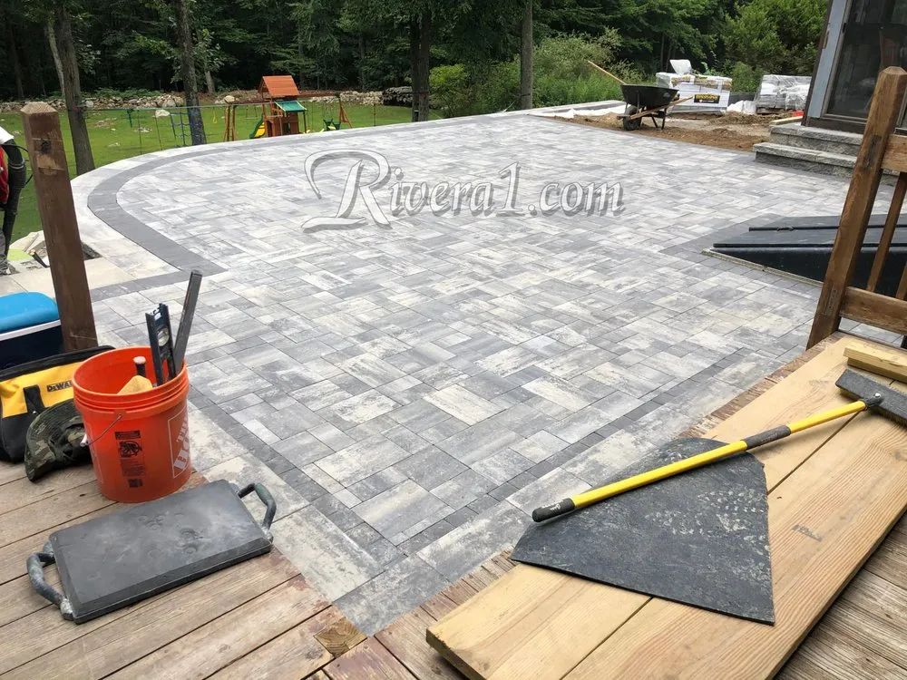 Expert lawn mowing service experts serving Lebanon, CT - Rivera Construction & Hardscaping