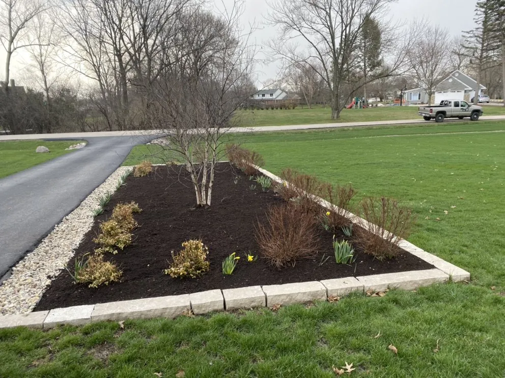 Custom residential landscaping experts serving Arlington Heights, IL - Rivera Landscaping & Tree Services