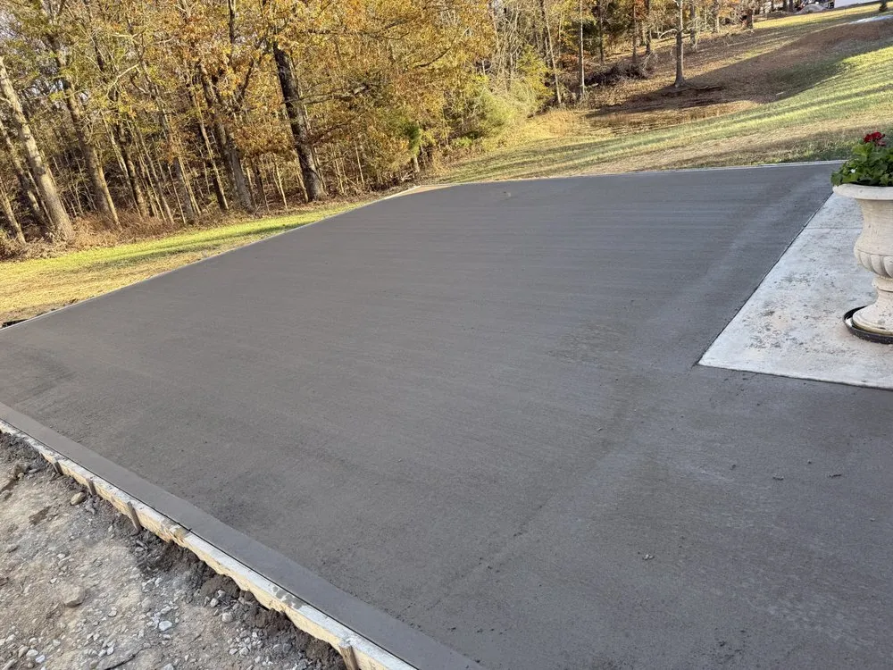 Expert outdoor landscaping in Dickson, TN by Rivera Landscaping