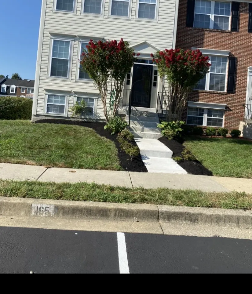 Expert garden landscaping in New Carrolltn, MD by Rivera Landscaping