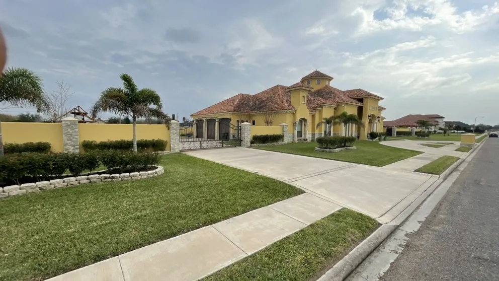 Trusted lawn mowing service near you across Alamo, TX - Rivera Lawn Care