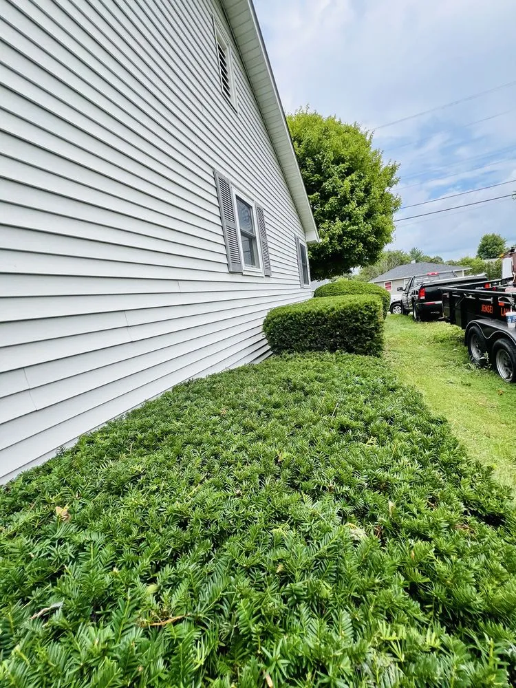 Local outdoor landscaping in Ottawa, IL - Rivera Lawn Care