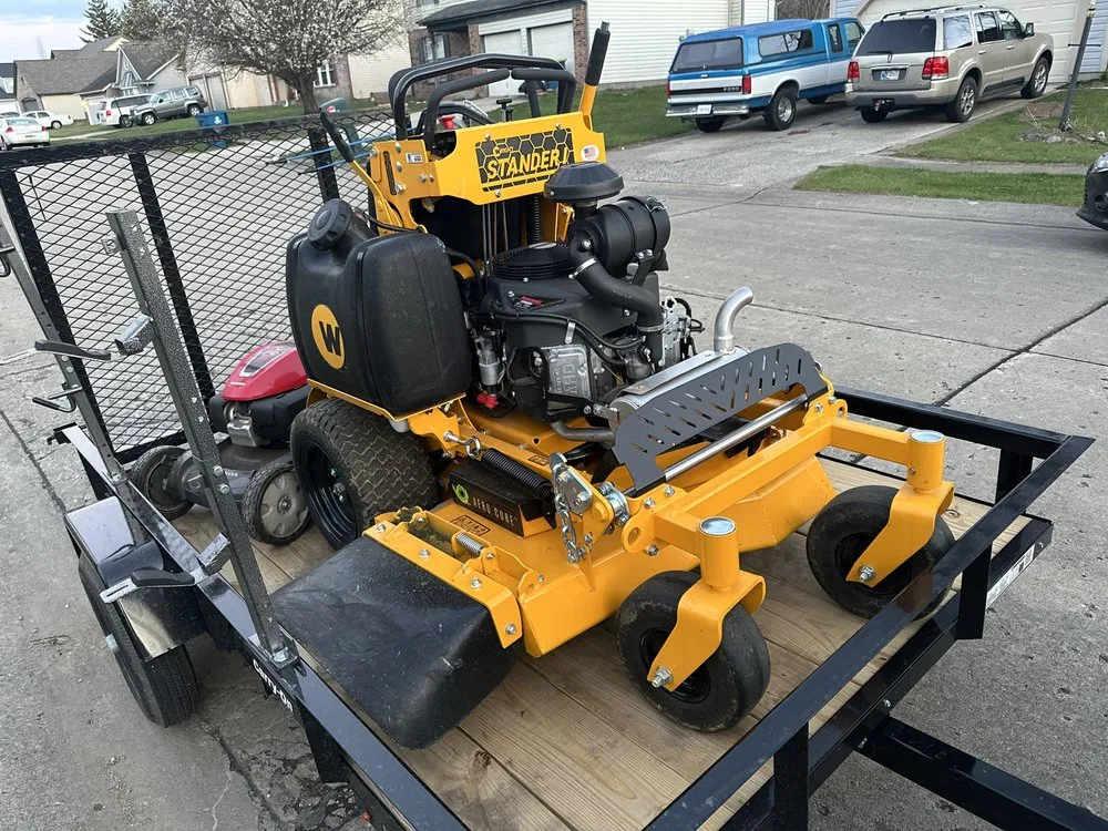 Expert yard cleanup service for year-round maintenance across Indianapolis, IN - Rivera Mowing