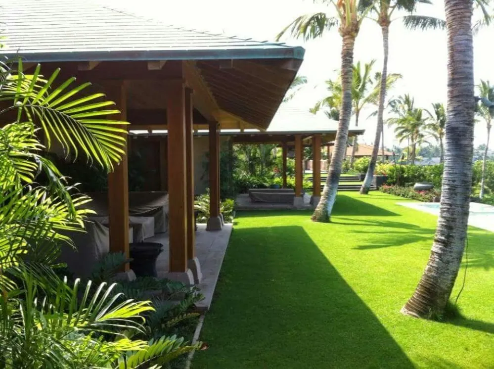 Expert yard cleanup service in Kailua-Kona, HI by Rivera's Custom Landscaping and Excavating