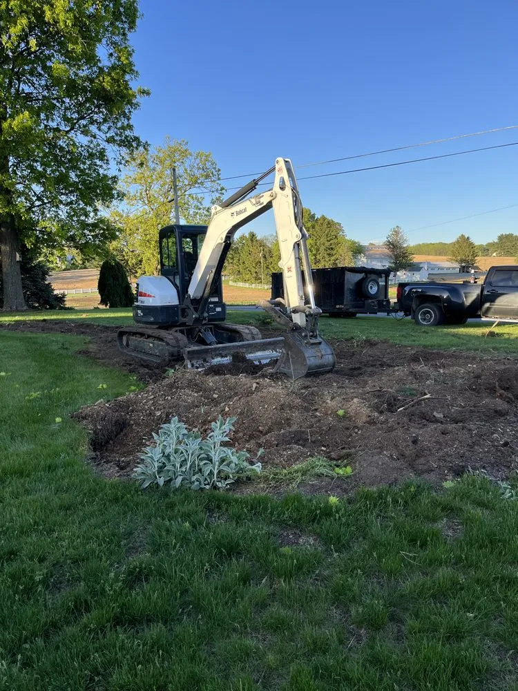 Professional residential landscaping experts serving Elizabethtown, PA - Rivera's General Service