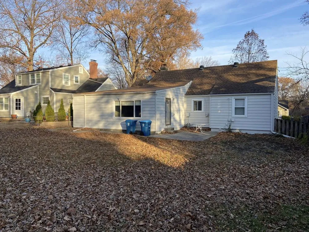 Professional yard cleanup service in Overland Park, KS - Rivera's Landscaping and Lawn Services