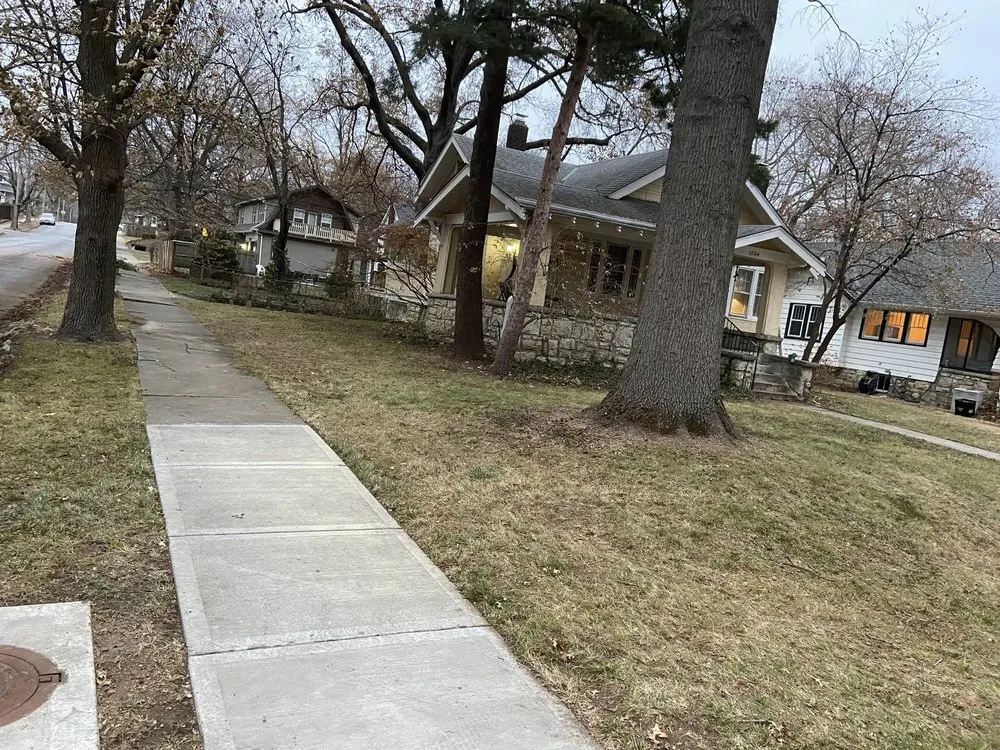 Custom lawn care service near you across Overland Park, KS - Rivera's Landscaping and Lawn Services