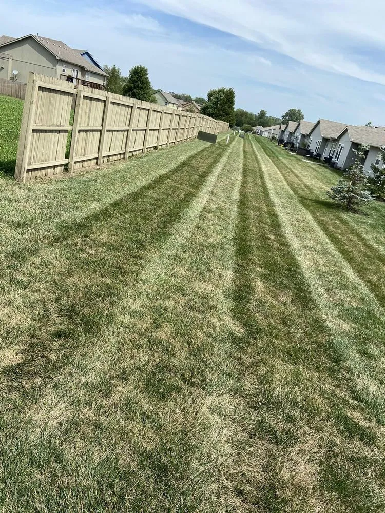 Local outdoor landscaping experts serving Overland Park, KS - Rivera's Landscaping and Lawn Services