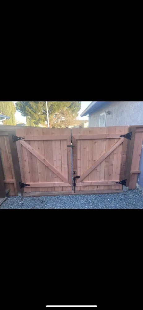 Professional yard cleanup service in Pittsburg, CA - Rivera's Landscaping Services