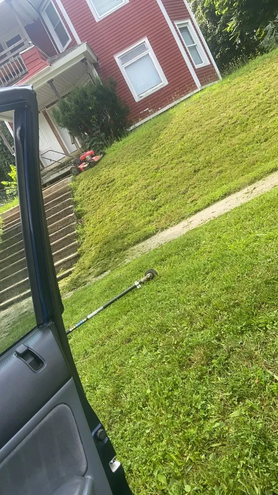 Expert yard maintenance in Springfield, MA - Rivera’s Landscaping