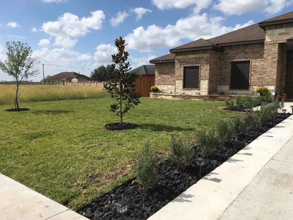 Affordable yard maintenance in Mission, TX - Rivera's Lawn & Landscaping