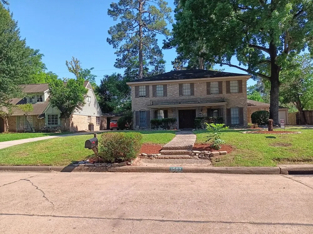 Professional landscaping services for year-round maintenance in Spring, TX by Rivera’s Lawn Care Services