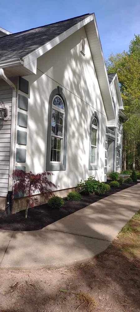 Custom landscape installation experts serving Scranton, PA - Rivera's Lawncare Landscaping Services