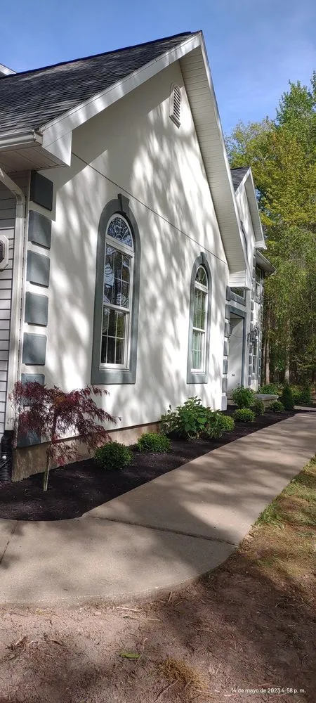 Local landscaping services experts serving Scranton, PA - Rivera's Lawncare Landscaping Services