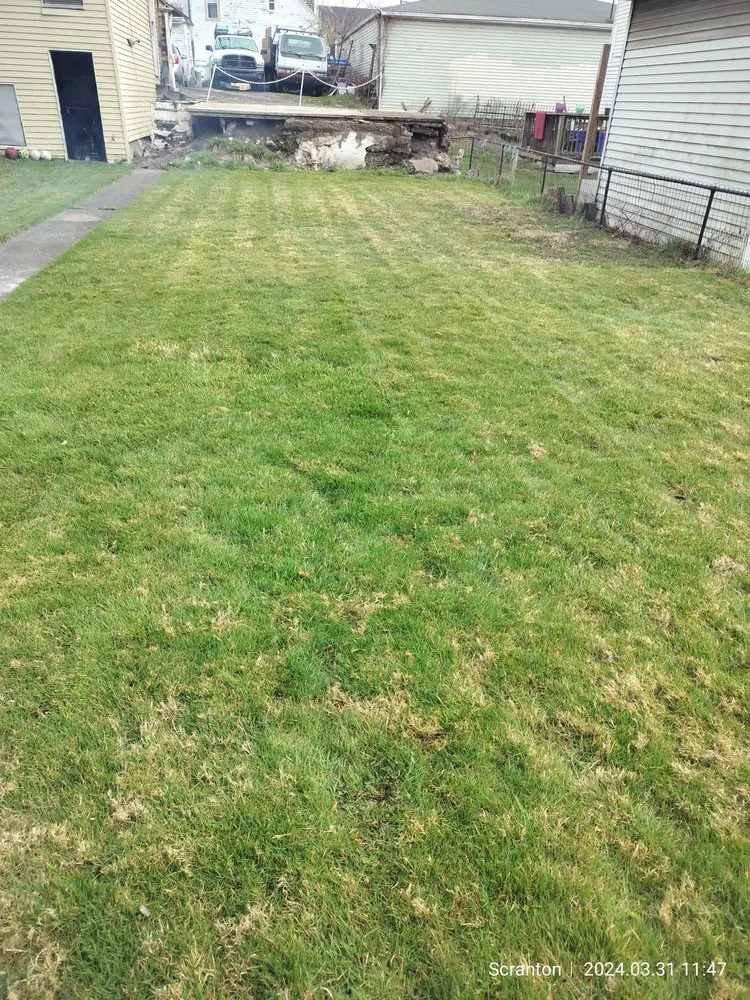 Top-rated lawn mowing service in Scranton, PA by Rivera's Lawncare Landscaping Services