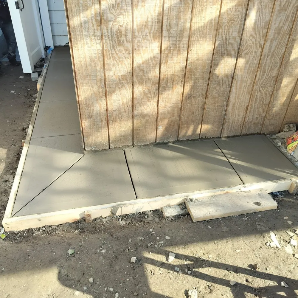 Professional lawn mowing service experts serving Scranton, PA - Rivera's Lawncare Landscaping Services