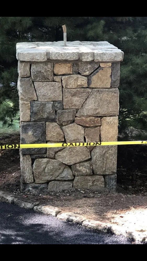 Top-rated yard maintenance near you across Norwalk, CT - Riveras