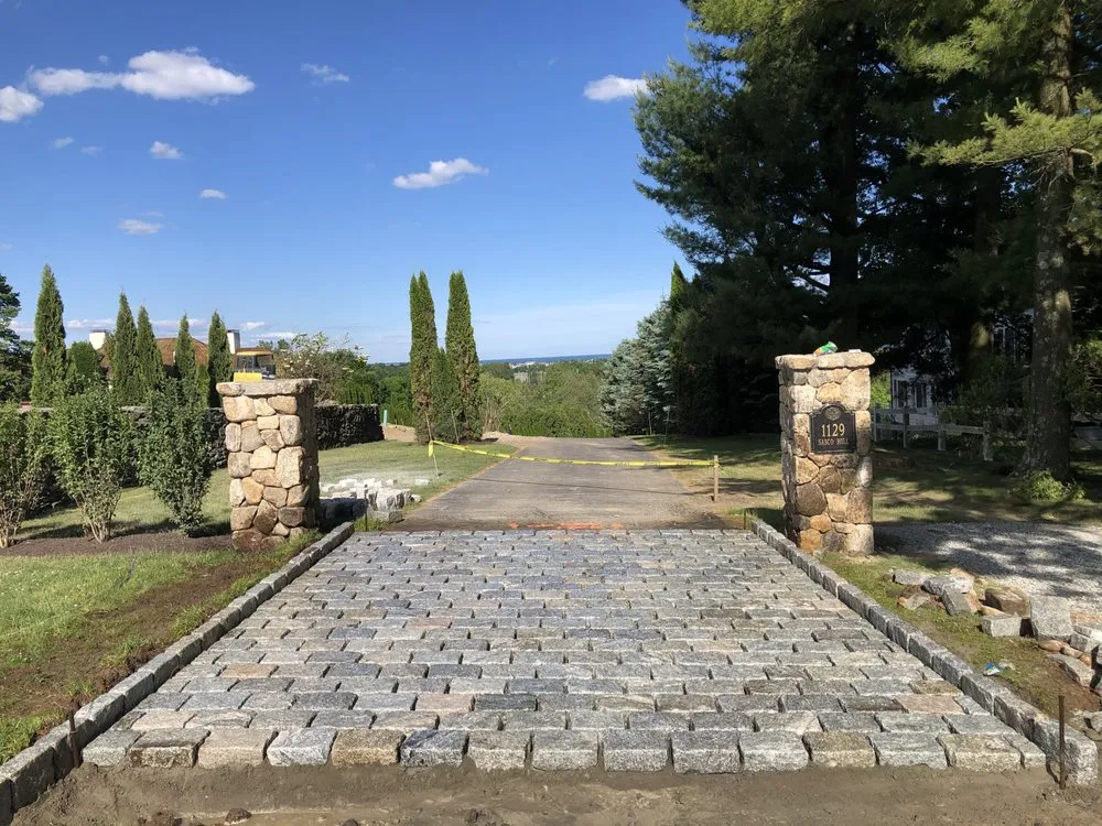 Top-rated yard maintenance in Norwalk, CT by Riveras