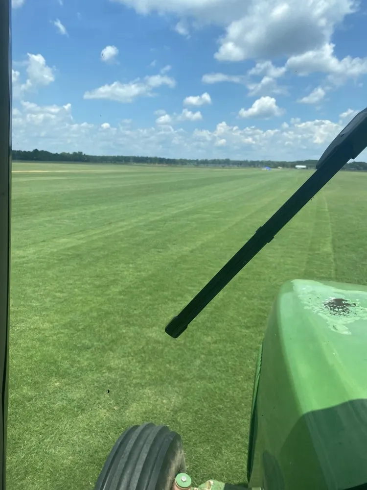 Professional garden landscaping experts serving Lowndesboro, AL - Riverbend Sod