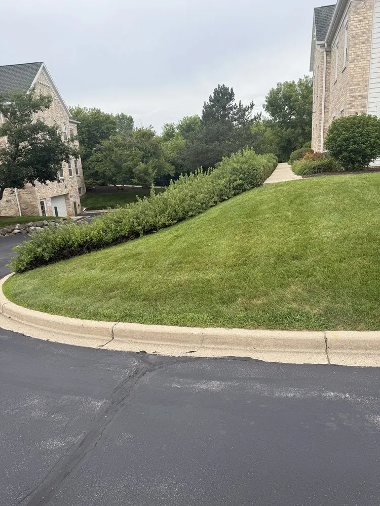 Expert outdoor landscaping in Milwaukee, WI by Rivercap Landscaping Services