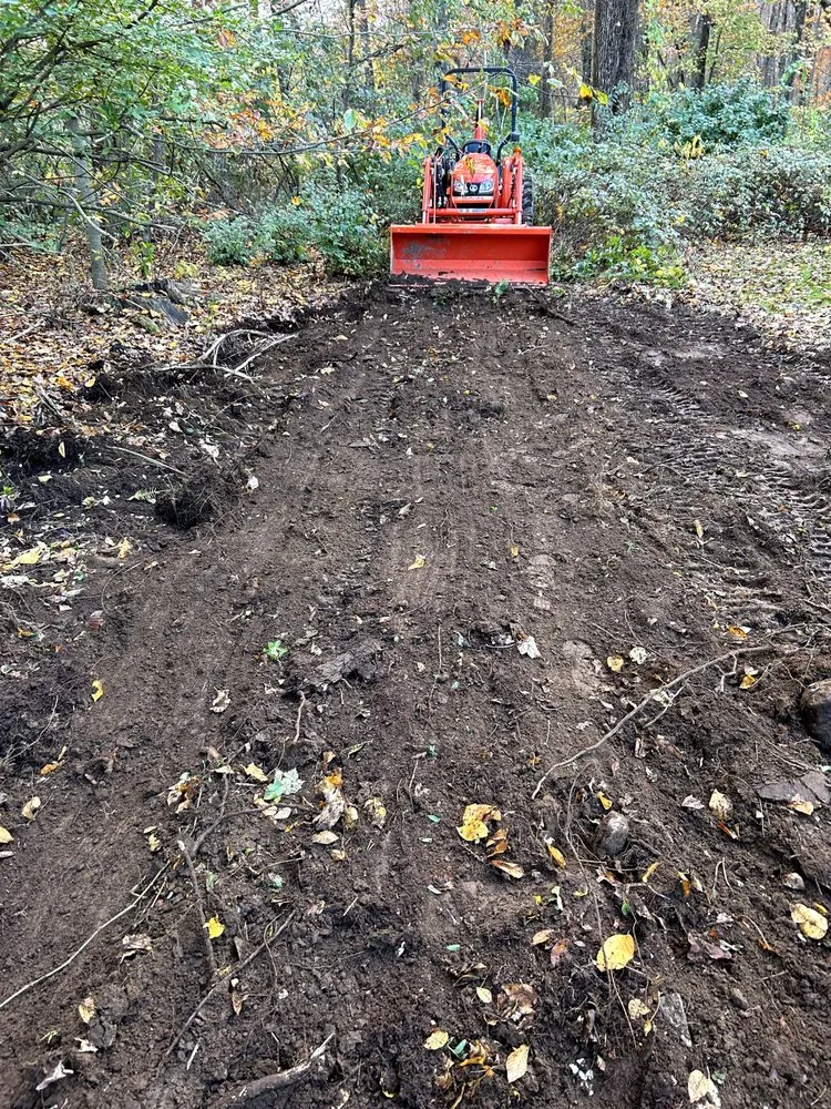 Professional lawn mowing service experts serving Portland, CT - Rivereast Landscape